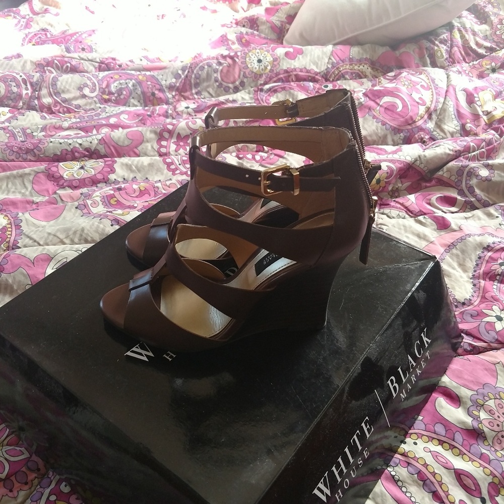 White House Black Market shoes beautiful condition